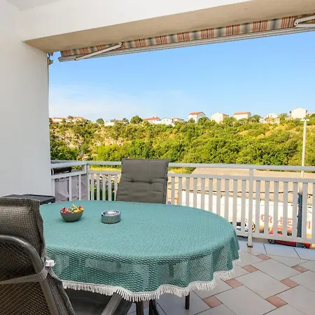 Blue Oasis Apartment